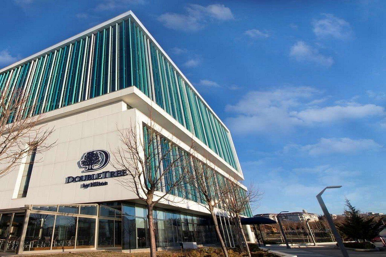 Hotel Doubletree By Hilton Ankara Incek Exterior foto