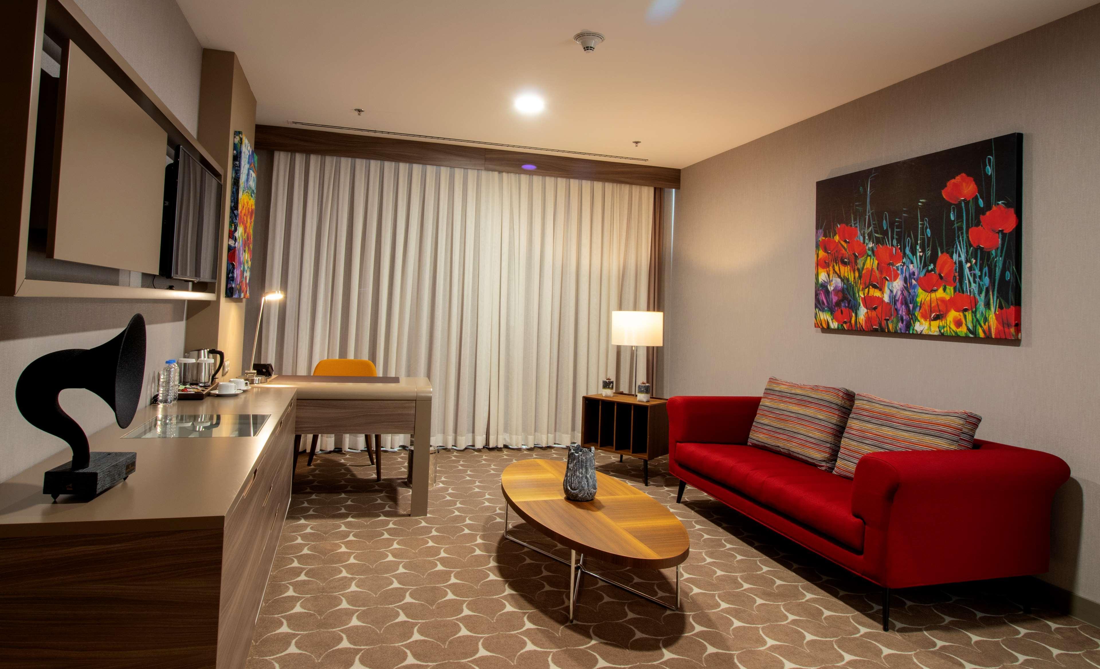 Hotel Doubletree By Hilton Ankara Incek Exterior foto