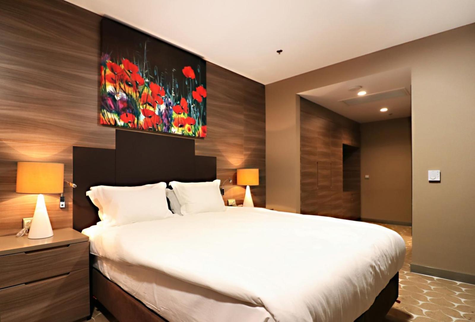 Hotel Doubletree By Hilton Ankara Incek Exterior foto